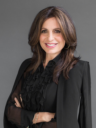 lisa bevere biography